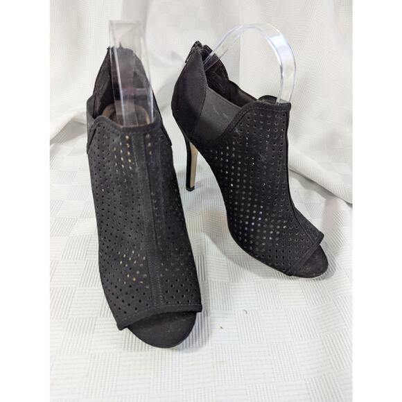 MADDEN GIRL! BLACK VEGAN SUEDE LEATHER PERFORATED DETAIL STILETTO HEELS! SZ 7.5M - Picture 2 of 10